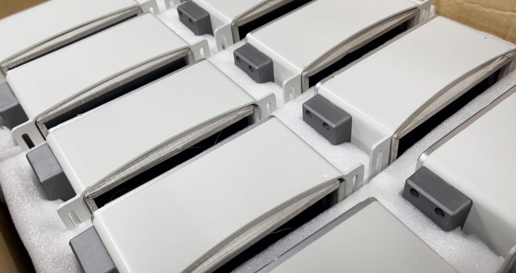 每一个局放传感器都会做到紧密的包装和保护