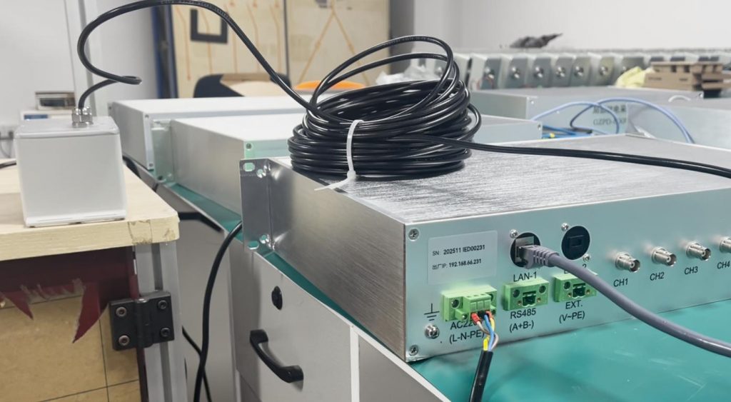 GIS特高频局放传感器和局放采集装置信号测试